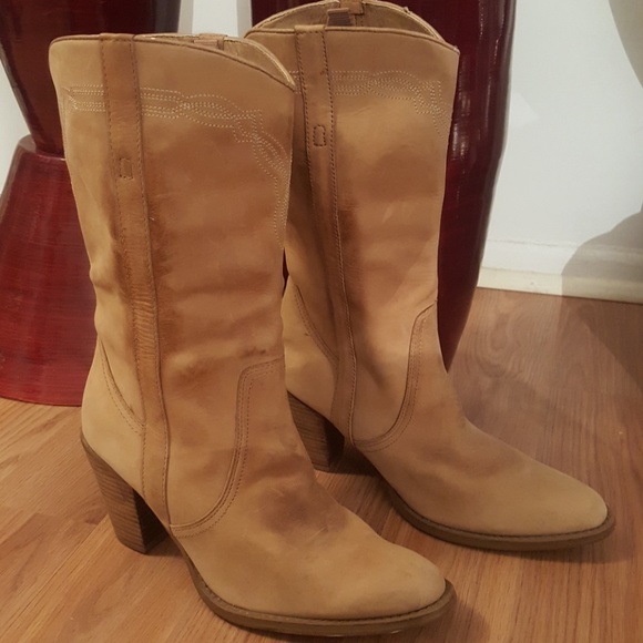 Steve Madden Shoes - Steve Madden womens Cowboy boots